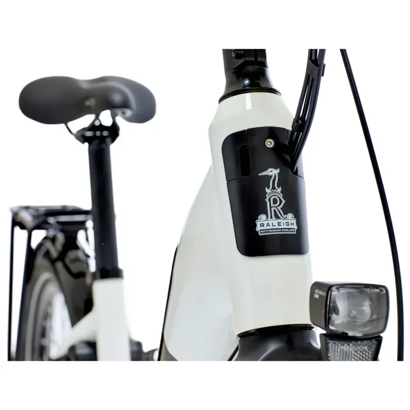 Raleigh Motus Hub Gear Low Step E-Hybrid Bike in Sparkling White-2